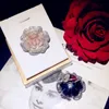 Stift broscher vintage för kvinnor rosa rose blommor kubik zirkoniet lyxiga fina smycken boutonner tillbehör högkvalitativ stift 220916