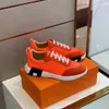 Designer Fritidsskor Studsande Sneakers Olika stilar Atletisk Sko Herr Löpare Bounce Sneaker Antisladd Lätt sula Platt plattform Mocka Trainers