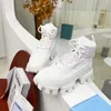 designe Chaussures pour hommes Cloudbust Thunder Knit High-top Sneakers Designer Oversize Sneaker Light Rubber Sole 3D Trainers