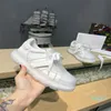 Tasarımcı Kadın Moda Sıradan Ayakkabı Kauçuk Kadın Hommes Beyaz Calfskin Platform Dantel Up Yapıştırıcı Uygun Toka Dil Sabahları