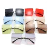 Gafas de sol cuadradas de lujo para mujer y hombre, marca Retro de diseñador, montura metálica de gran tamaño, gafas de sol grandes para mujer, tonos rojos y azules, gafas