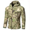 Chaquetas de caza Softshell Sharkskin TAD Chaqueta táctica Hombres Ropa de camuflaje al aire libre Militar Senderismo Camping Abrigos con capucha a prueba de viento