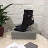 유럽 ​​디자이너 여성 짧은 부츠 마틴 부츠 미끄러짐 양모 클래식 재봉 신발 소프트 가죽 편지 장식 두꺼운 하이힐 패션 술 골드 잠금