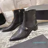 Stivali per donna Stivaletti Pelle di vitello Tacco basso con cerniera Trama trapuntata Lettera a punta Designer Moda Ginocchio Cavaliere Stivali occidentali Scarpe casual da esterno