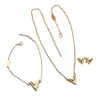 Diseñador establece Pendientes Collar Collar de oro Pendientes de rosas Cadena de manos Nobby Elegante para mujeres Día de San Valentín Oficina informal Fiesta de aniversario Regalos