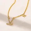 Brincos de marca feminina designers carta orelha pulseira colar 18k banhado a ouro cristal brinco geométrico para festa de casamento jewe3143706