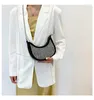 이브닝 백 브랜드 디자이너 다이아몬드 여성 어깨 가방 패션 체인 크로스 바디 반달 핸드백 2022 트렌드