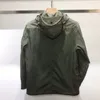 Giacche da uomo Topstoney Marca Funzionale Utensili Colore casual Cuciture a contrasto Wild Metal Nylon Zipper Giacca a vento con cappuccio Taglia M-2xl