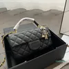 2022Ss Women Badge Character Luxury Designer Messenger Bag Diamond Lattice Caviar Leather Quilted Classic