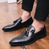 Scarpe eleganti Scarpe da uomo primaverili e autunnali oro Pelle luminosa maschile comode oxford di lusso brogue da uomo Mocassino da lavoro 220919