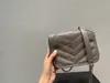2022 Sac à bandoulière conçu par un designer Mini sac à chaîne en cuir pour femme Taille 18 cm Boîte de livraison