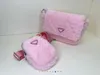 Femmes 2pcs / set Sacs à main en peluche Designers Selles Sacs à bandoulière simples Baguettes Underarm Hobos Cuir verni avec lettres triangulaires