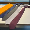 Mannen stropdas ontwerp heren banden mode nek stropdas brief geprinte luxurys ontwerpers zakelijk cravate nekkleding corbata cravattino