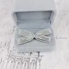 Elegant Bowknot Brosch Silver Pearl Rhinestone Bowknot Brosches Suit Lapel Pin For Gift Party