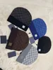 Designer Winter Hot Style Beanie Chapeaux Hommes et Femmes Mode Bonnet Tricoté Laine En Plein Air Chaud Crâne Caps