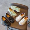 Turnschuhe Kinder Loafer für Mädchen Frühling Casual Glänzend Mary Janes Vielseitige Britain Green Schuhe Rutschfeste Metall Kinder Mode 220920