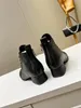 Designer Botas femininas Marca Brand Black Leather Boots Zipper branco Gold Shoes vers￡teis Sapatos vers￡teis inverno n￣o deslizamento resistente a desgaste