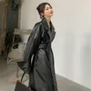 Pelle da donna Faux Lautaro Trench lungo in pelle oversize per donna manica lunga risvolto vestibilità ampia Autunno Elegante abbigliamento nero streetwear 220919