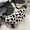 Borsa da cintura in peluche invernale da donna Modello leopardato Marsupi Stampa latte di mucca Petto morbido Pelliccia calda Vita s Catena femminile J220705