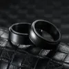 Обручальные кольца 8 -мм модная черная нержавеющая сталь Вращающаяся кольцо глянцевая кисть Стильная панка мужские простой базовый стиль ювелирные изделия248S