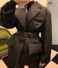 Fahsion 겨울 자켓 여성 다운 코트 편지 배지 스팽글 패션 따뜻한 자켓 조절 허리 Streetwear 민소매 코트