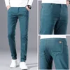 Mäns jeansbyxor Spring Autumn Casual Pants Sports Slant Straight Tube Liten ben 28-38 Män 220920