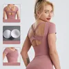 Fashion Yoga Fitness Crop Tops футболка для женского спортзала Quick Dry Running Sport Sport с коротким рукавом встроенный грудь футболки 20W159