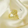 Bröllopsringar Yunkingdom lämnar blad Promise Cubic Zircon Anel Ring for Women Gold Color Delicate Jewelry Free Storlek