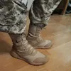 Säkerhetsskor 34 49 Storlek Män kvinnor Ultrallätt utomhusklättring Taktisk träning Arméstövlar Summer Breattable Mesh vandring Desert Boot 220921