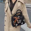 trendige Damen-Handtasche mit großem Fassungsvermögen, französischer Single-Style-Textur-Messenger von Minority. 85 % Rabatt auf Online-Verkäufe