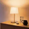 Lâmpadas de mesa Design minimalista moderno Lâmpada de mesa de madeira para casa de cama de cama iluminação LED interna LED