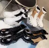 Dammodedesigner Rocksand Läder Och Nylon Stridsstövlar Korsbundna Nit Triangelmönster Ankel Korta Stövlar Platt Plattform Märke Sneakers Storlek 35-41