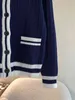 Varumärkeströjor Hem College Style Navy Blue Fried Dough Twist V-Neck Large Outline Letter broderad stickad Cardigan