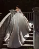 Robes de mariée princesse robe de bal col en V manches longues dentelle creuse paillettes appliques volants longueur de plancher robes de mariée étincelantes grande taille robes de soirée