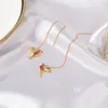 Boucles d'oreilles pendantes mode mignon créatif couleur oiseau pendentifs fils d'oreille beaux accessoires esthétiques rouges pour les filles Zircon Piercing