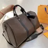 Man Women Luxurys Designers Bags 2023 Designer Handbags Sport Outdoor Duffel Bags Large Dapacity Top Quality Travel Bag