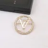 Luxury Women Men Designer Brand Double Letter Brooches 18K Gold Plated Inlay Crystal Rhinestone Jewelry Brooch Round Pin Marry Christmas Party Gifts Accessories
