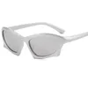 Lunettes de soleil Fashion Punk Sports 2022 Designer de luxe Silver Mirror Y2k Sun Grasses Men Femmes Bat Rectangle 2000S Eyewear 278g