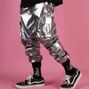 Мужские брюки повседневная кожаная брюка мужская уличная одежда хип -хоп панк серебряный много карманной грузовой брюки сцены сцены DJ Singer Pant Men 220922