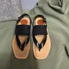 Woody Flat Mule Sandalo Designer Scarpa da donna Stampa su tela Scivoli ricamati Appartamenti Infradito Pantofole in pelle bianca nera