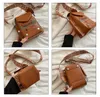 HBP 숄더 가방 여성 2022 NEW AULTUMN TEXTUMBED CROSSBODY RIVET 작은 사각형 가방 쇼핑 지갑 카드 홀더