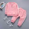 Zestawy odzieży Spring Kid Boy Girl Brand Casual Tracksuit Let Rleeve Letter Płaszcz Ubrania dla niemowląt Spodnie 2 szt.