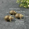 Garden Decorations A Couple Of Solid Pure Copper Hedgehog Figurines Miniatures Small Ornaments Retro Brass Animal Tea Pet Decoration Gift