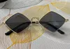 Güneş Gözlüğü 2022 Kadın Metal Rhombus Güneş Gözlükleri Düzensiz Vintage Küçük Çerçeve Gogle UV400 Bayanlar