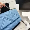 French Women Denim 19 Classic Flap Counter Counter Bag سلسلة مصمم أزياء مبطن من السعة الكبيرة في حقيبة اليد الفاخرة.