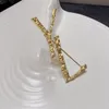 Broche de dise￱ador de moda para mujeres joyas de oro de lujo Damas de vestimenta Pins accesorios