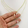 Pendanthalsband 10 datorer Cross Halsband Naturliga sm￥ p￤rlor Fashion Jewelry Chain