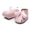 Boots Girls Patent Leather for Baby Fashion Lace-up Bow Party Shoes Autumn Anti-Skid mjuk botten Spädbarn Toddler Girl Ankle