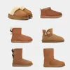 Bottes de créateurs hiver clair mini botte de neige femme Australie talons plats bottines chaudes noeud papillon chaussures australiennes luxueux Uggss pantoufle