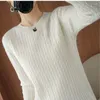 女性用セーター秋の冬ケーブルニットセーター女性のゆるい大きなサイズトップVネック長袖プルオーバー